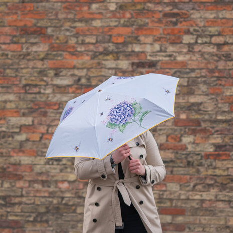 Wrendale_Designs_Umbrella_Bee_Hydrangea